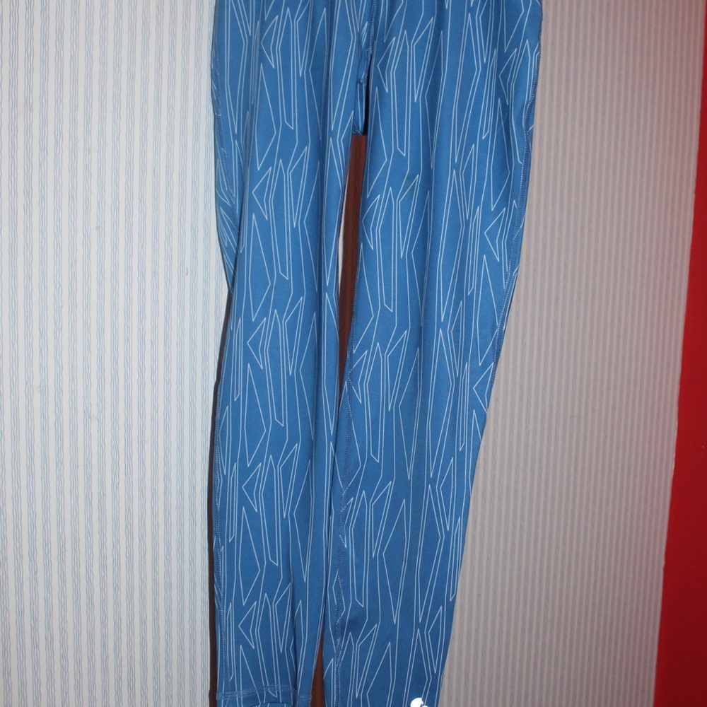 Athletic leggings